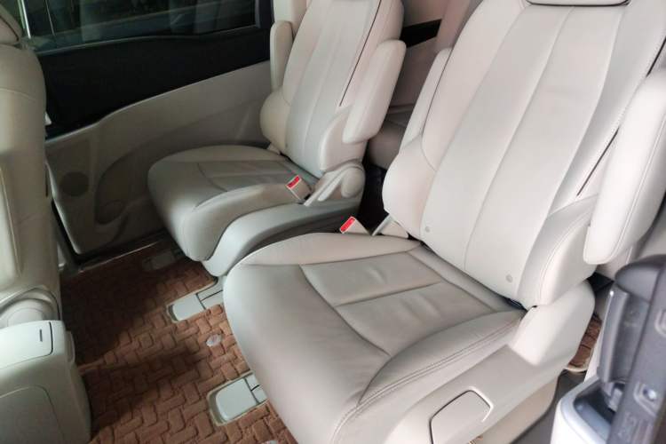 Used Buick GL8 2021 Land Cruiser Executive Class 652T Luxury Model
