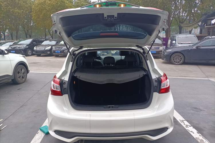 Used Nissan Tiida 2016 1.6L CVT Smart Drive Edition