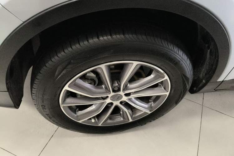 Used Geely Auto Emgrand X7 Sport 2021 Million Edition 1.8TD DCT Two-Wheel Drive Luxury Model
