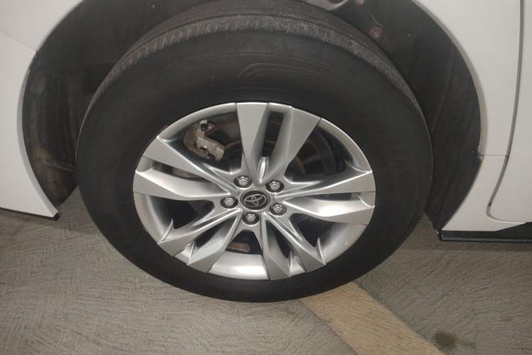 Used Toyota Sienna 2021 2.5L Hybrid Platinum Edition
