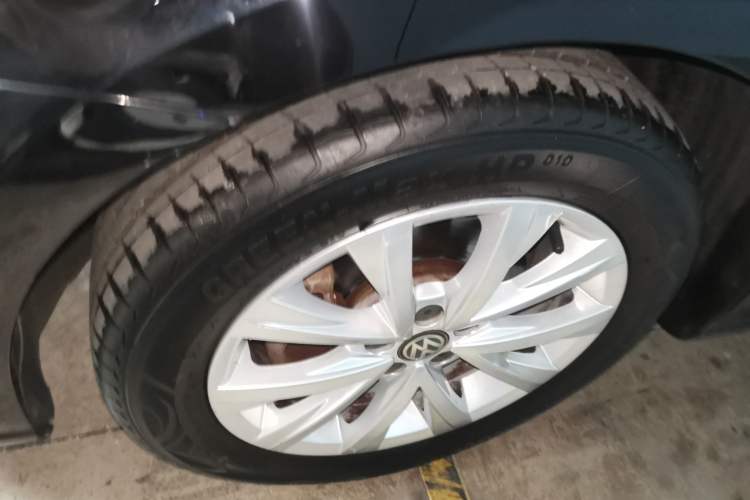 Used Volkswagen Lavida 2015 230TSI DSG Comfort Edition
