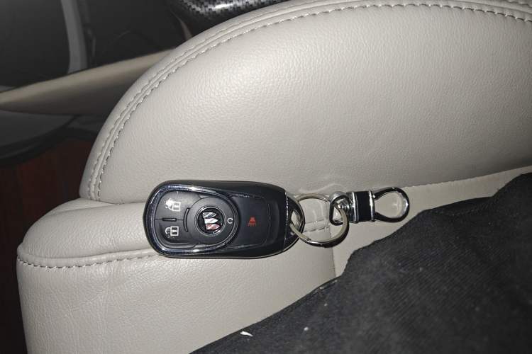 Used Buick GL8 2018 ES 28T Comfort Model China VI Standard