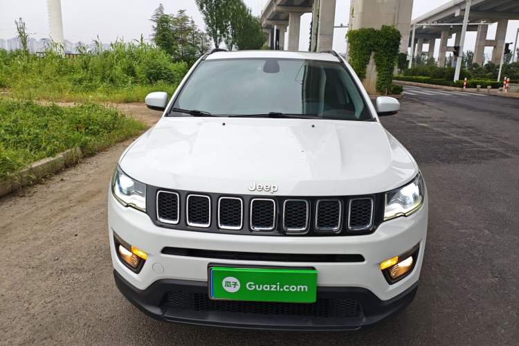 Used  Compass 2019 220T Automatic Family Edition
