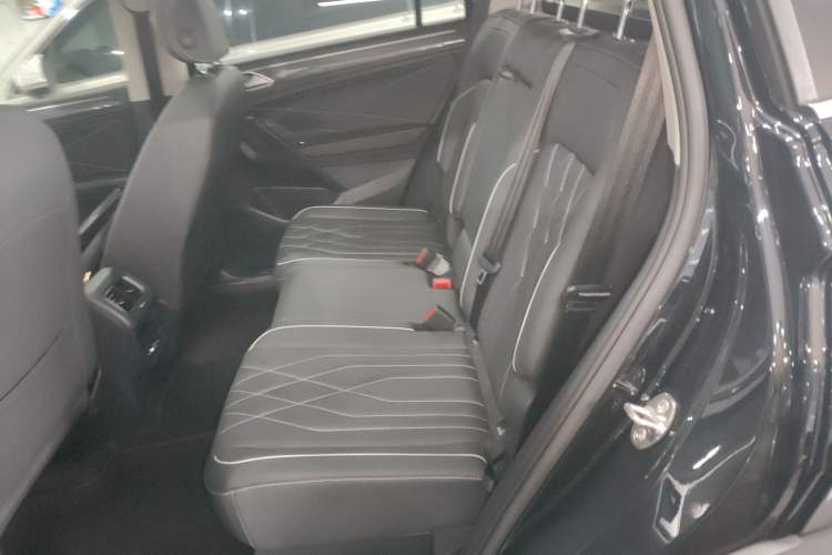 Used Volkswagen Tiguan L 2024 330TSI Automatic Two-Wheel Drive R-Line Enhanced Edition