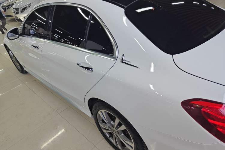 Used Mercedes-Benz C-Class 2017 Facelift C 200 L Sport Edition
