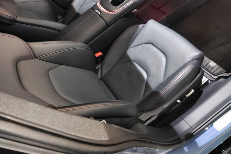 Used  SU7 2024 Rear-Drive Long-Range Intelligent Driving Version
