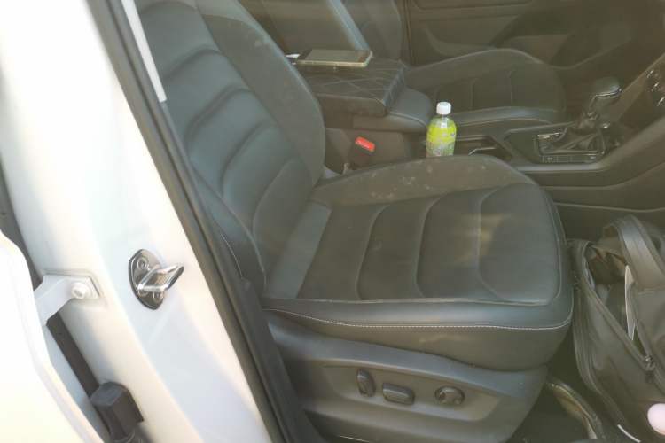 Used Volkswagen Tiguan L 2019 Updated Version 330TSI Automatic Two-Wheel Drive Panoramic Comfort Edition China VI Standard
