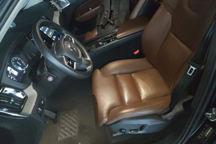 Used Volvo XC60 2018 T5 4x4 Zhiya Luxury Edition