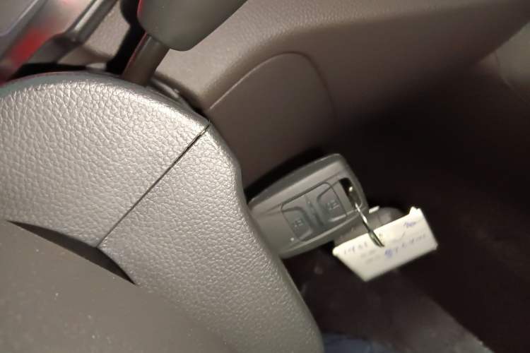 Used Wuling Hongguang V 2022 1.5L Jingqu Edition Electric-Assist LAR
