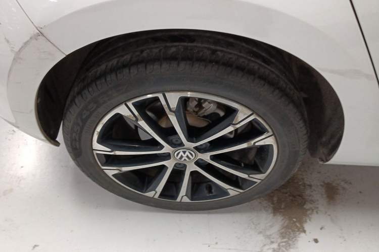 Used Volkswagen Golf 2015 1.4TSI Automatic Luxury Model
