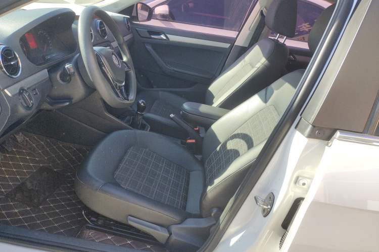 Used Volkswagen Jetta 2017 1.5L Manual Comfort Model
