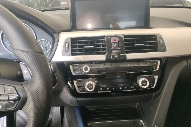 Used BMW 3 Series 2016 320Li Fashion Model
