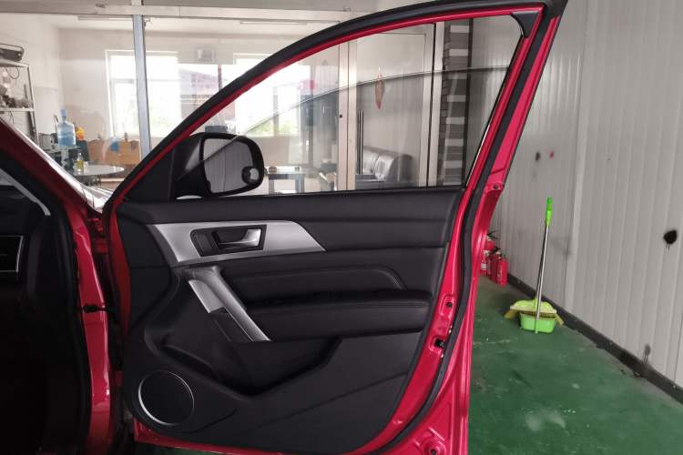 Used Haval H2 2017 Red-Label 1.5T Automatic Two-Wheel Drive Luxury Model
