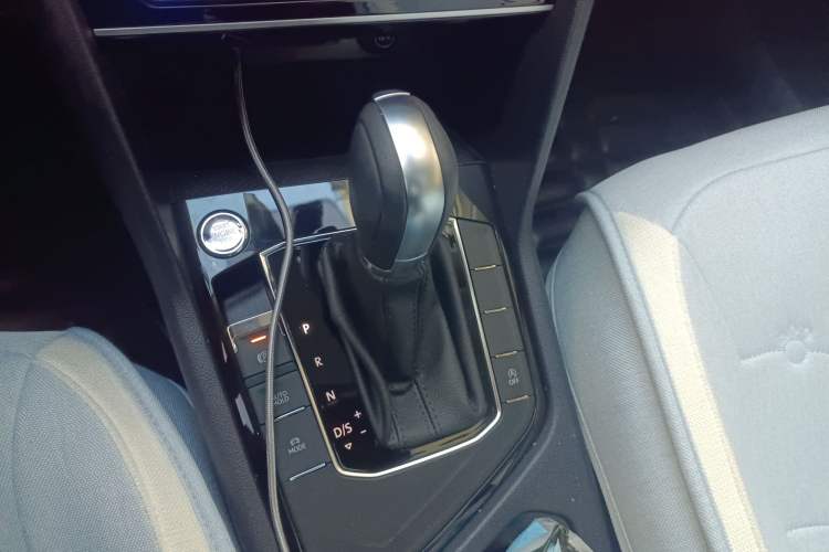 Used Volkswagen Tharu 2024 300TSI Two-Wheel-Drive Full Moon Edition
