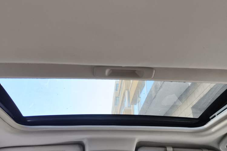 Used Bestune X80 2013 2.3L Automatic Luxury Model