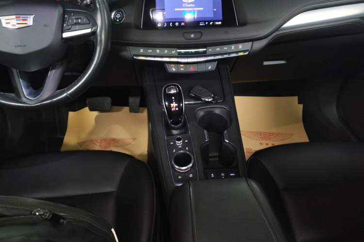 Used Cadillac XT4 2021 28T Two-Wheel Drive Leading Version