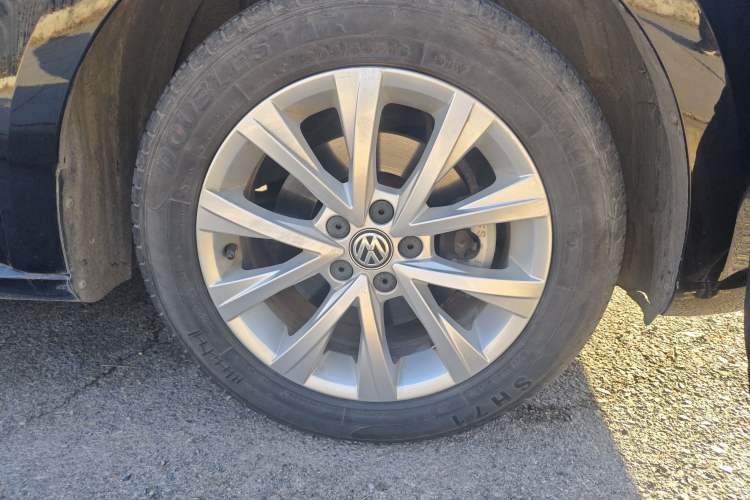 Used Volkswagen Lavida 2017 1.6L Manual Comfort Edition