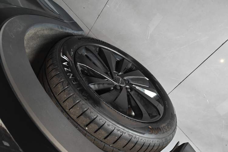 Used BYD Song PLUS New Energy 2023 Champion Edition EV 520KM Prestige Model
