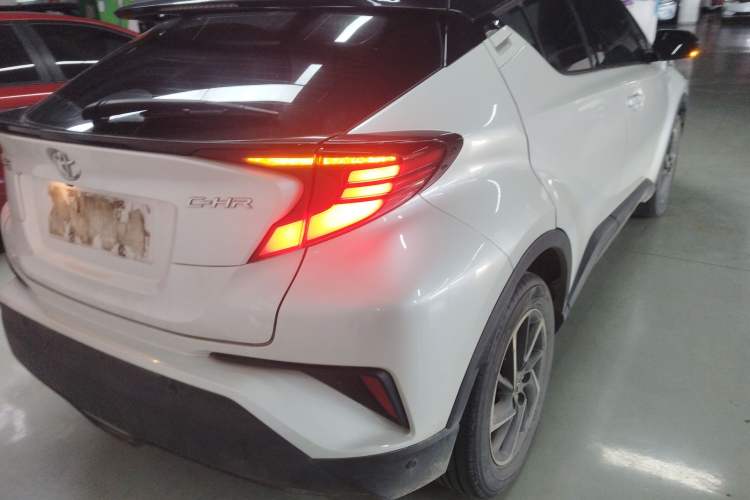 Used Toyota C-HR 2021 2.0L Luxury Edition
