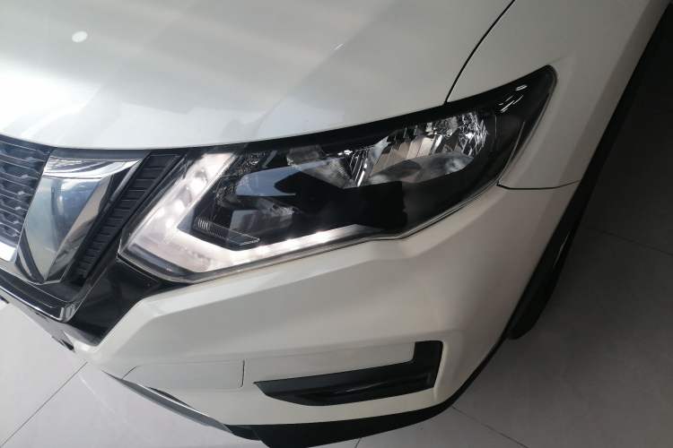 Used Nissan X-Trail 2019 2.0L CVT Smart Connect Comfort Edition 2WD
