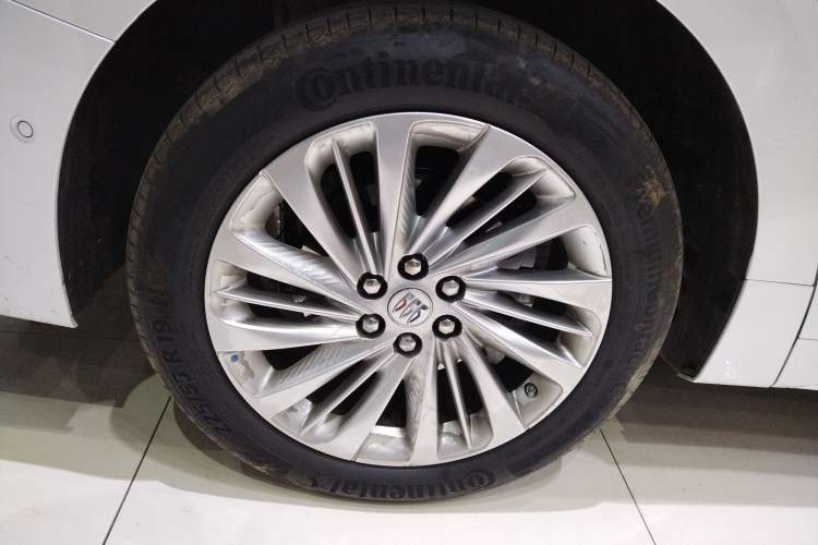 Used Buick Century 2023 2.0T Six-Seater Yinshi Edition
