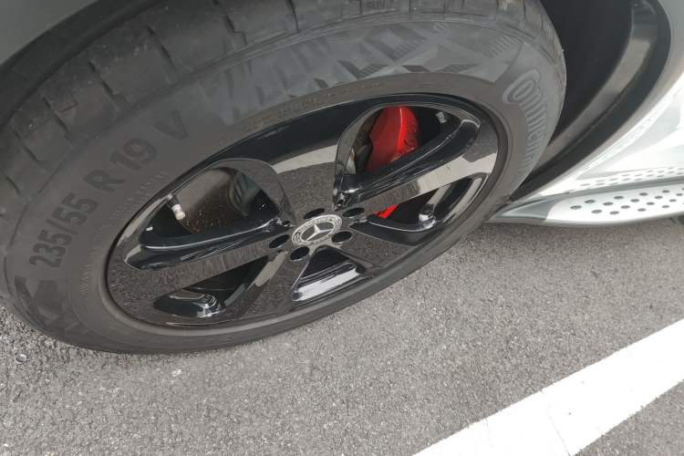 Used Mercedes-Benz GLC 2019 Facelift GLC 260 L 4MATIC Luxury Model
