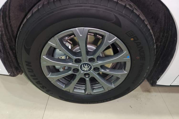 Used BYD Qin L 2025 DM-i Smart Drive 80KM Leading Model
