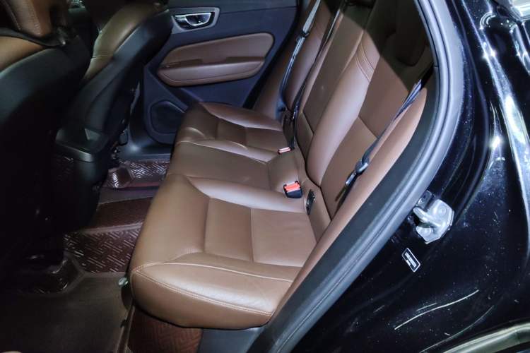 Used Volvo XC60 2022 B5 4x4 Zhiyi Luxury Edition
