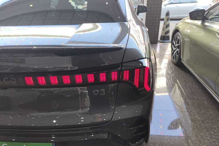 Used Lynk & Co 03 2023 2.0TD DCT JingPro
