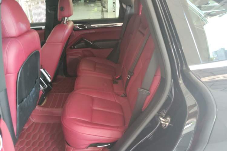 Used Porsche Cayenne 2015 3.6L automatic transmission U.S. specification
