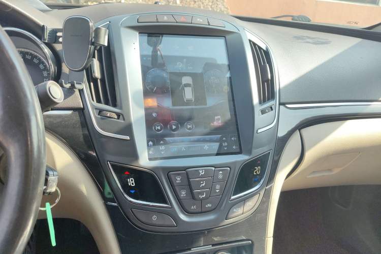 Used Buick Regal 2015 2.0L Leading Fashion Edition
