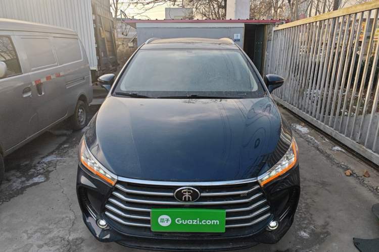 Used BYD Song MAX 2018 1.5T Automatic Smart Connect Luxury 6-Seater