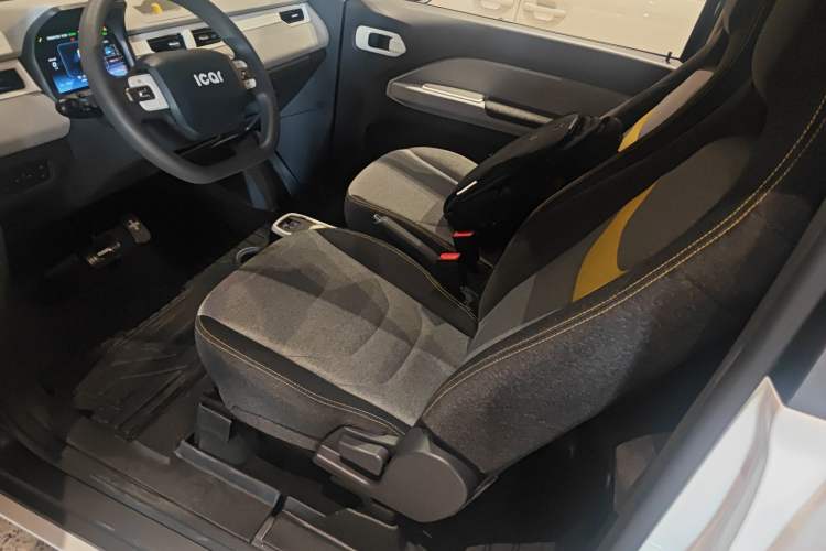 Used Chery QQ Ice Cream 2022 170km Sundae Phosphate Lithium-Ion