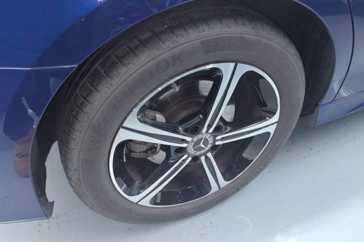 Used Mercedes-Benz A-Class 2022 Revised Version A 200 L Sport Sedan Fashionable Style