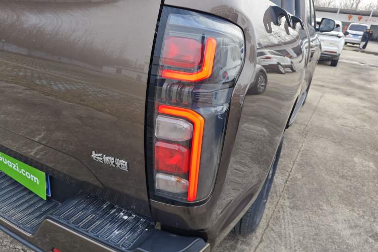 Used Great Wall Poer 2023 2.0T Commercial Version Automatic Diesel Two-Wheel Drive Elite Trim with Long Bed – GW4D20M
