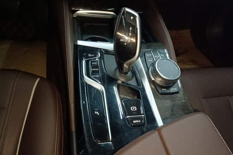 Used BMW 5 Series 2022 Restyled 525Li Luxury Package