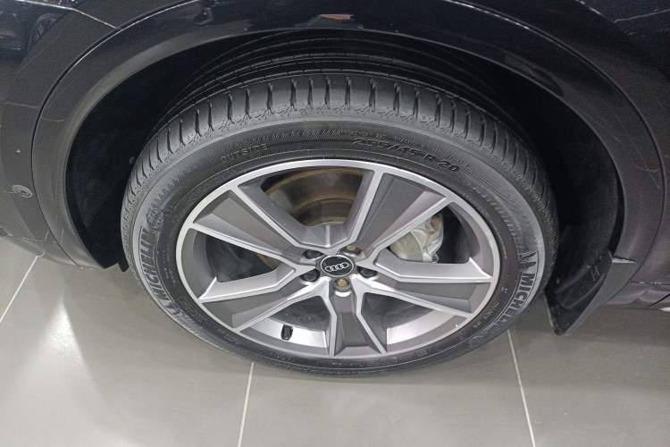 Used Audi Q5L 2022 Updated 45T Luxury Dynamic Version
