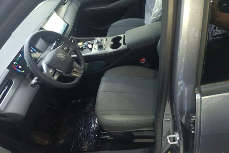 Used BYD Qin PLUS 2025 DM-i Smart Drive 55KM Leading Model
