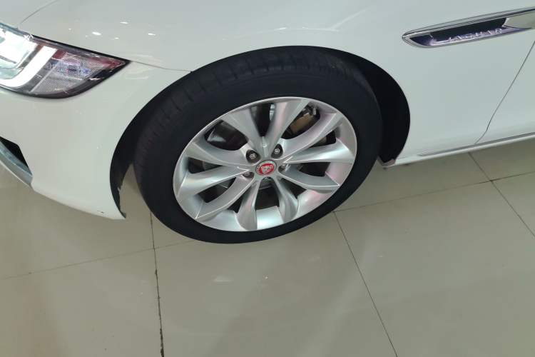 Used Jaguar XFL 2020 XFL 2.0T P250 Two-Wheel-Drive Luxury Edition