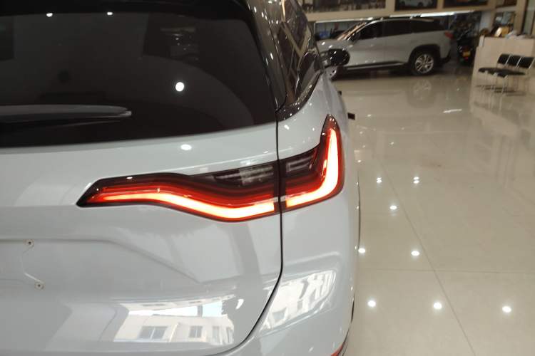 Used Nio ES8 2020 415 km Range 6-Seater Version
