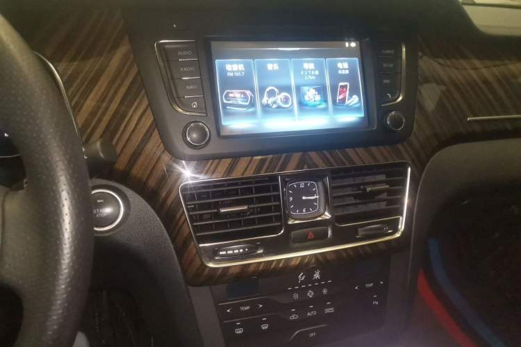 Used Hongqi H7 2021 1.8T Executive Edition
