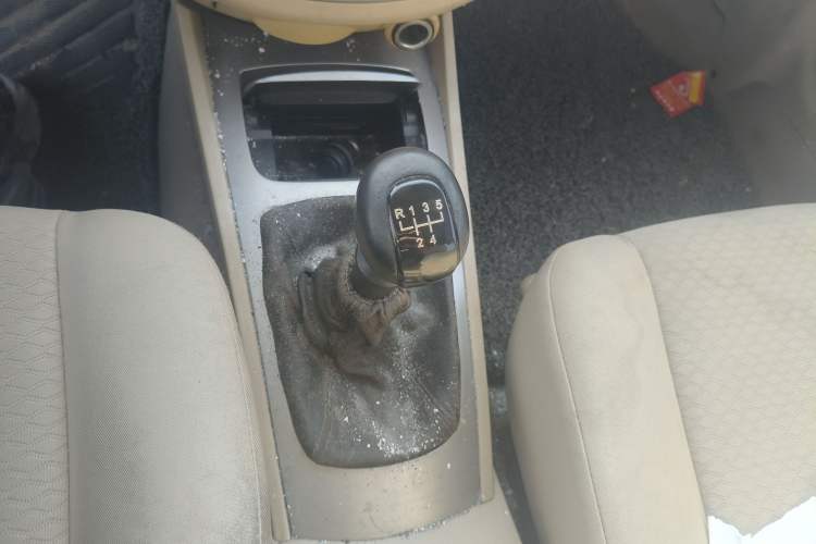 Used Buick Excelle 2011 1.6 LX-MT
