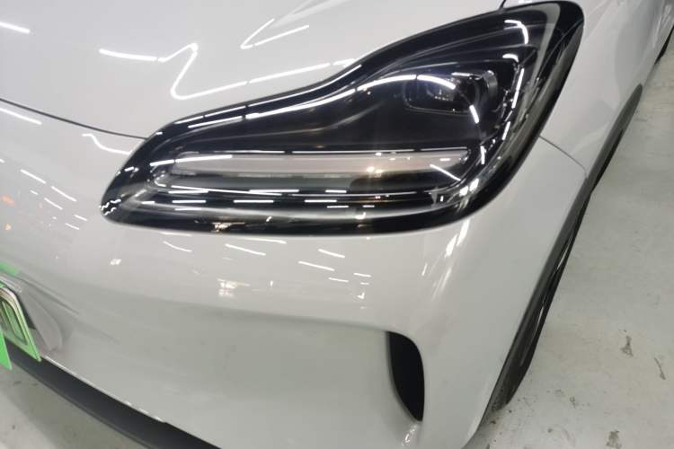 Used Wuling Bingo PLUS 2024 330 km Range Five-Seater Version
