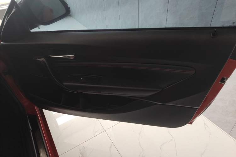 Used BMW 2 Series 2019 225i Convertible Coupe Sports Design Package
