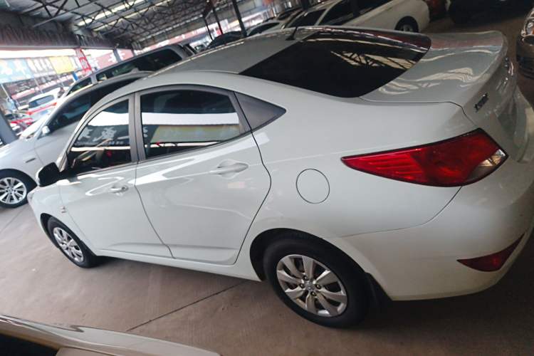 Used Hyundai Verna 2014 1.4L Manual Smart GLS Trim
