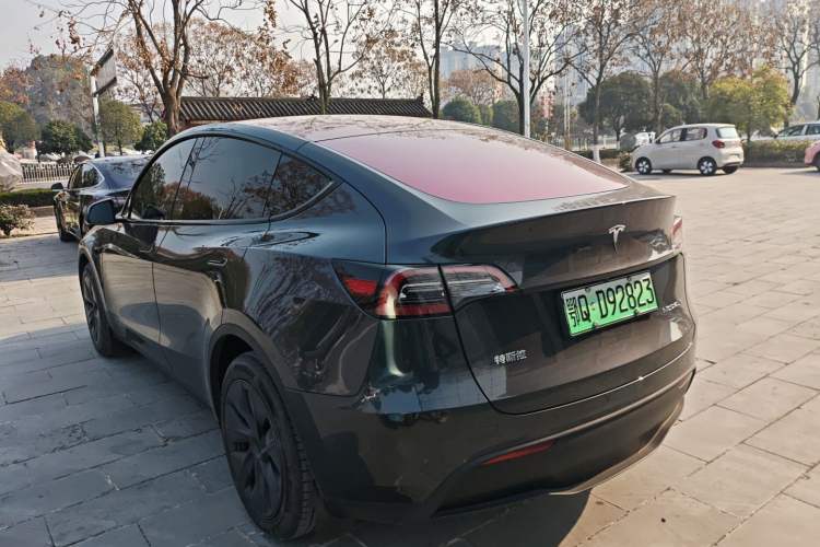 Used Tesla Model Y 2024 Long-Range All-Wheel-Drive Version
