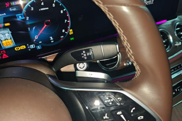 Used Mercedes-Benz E-Class 2023 Facelift E 260 L
