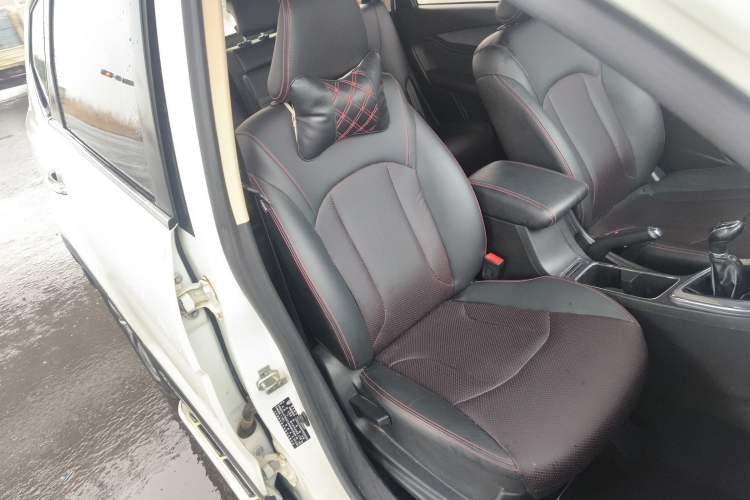 Used Baojun 560 2015 1.8L manual luxury version