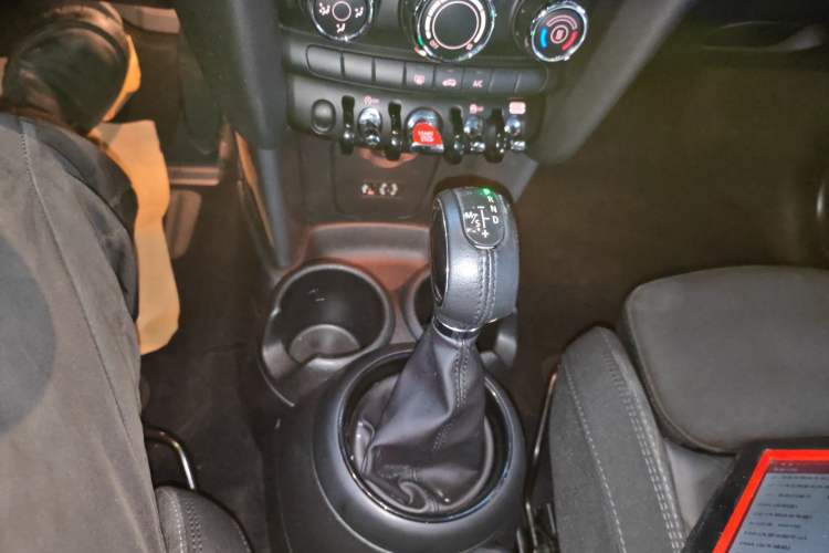 Used  MINI 2016 1.5T COOPER
