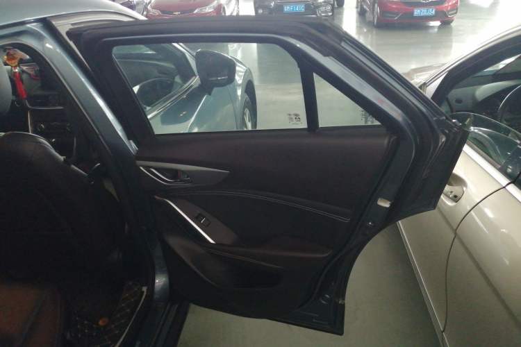 Used Mazda CX-4 2018 2.0L Automatic Two-Wheel Drive Blue Sky Luxury Edition
